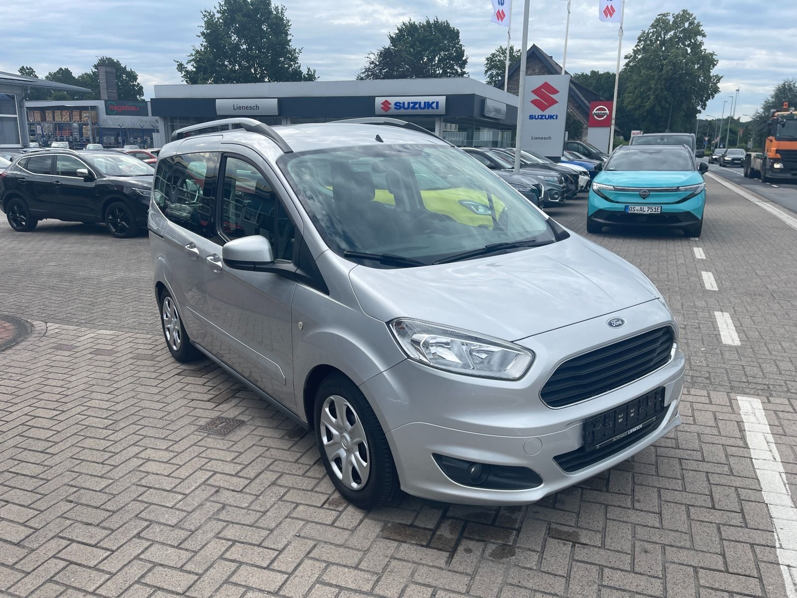 Fahrzeugabbildung Ford Tourneo Courier 1.0 EcoBoost Trend Kombi