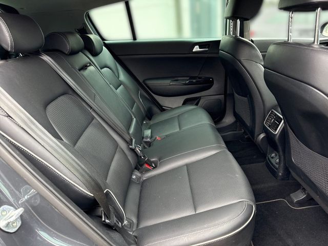 Sportage 1.6T-GDI 4WD BLACK EDITION PANO+KAM+LED