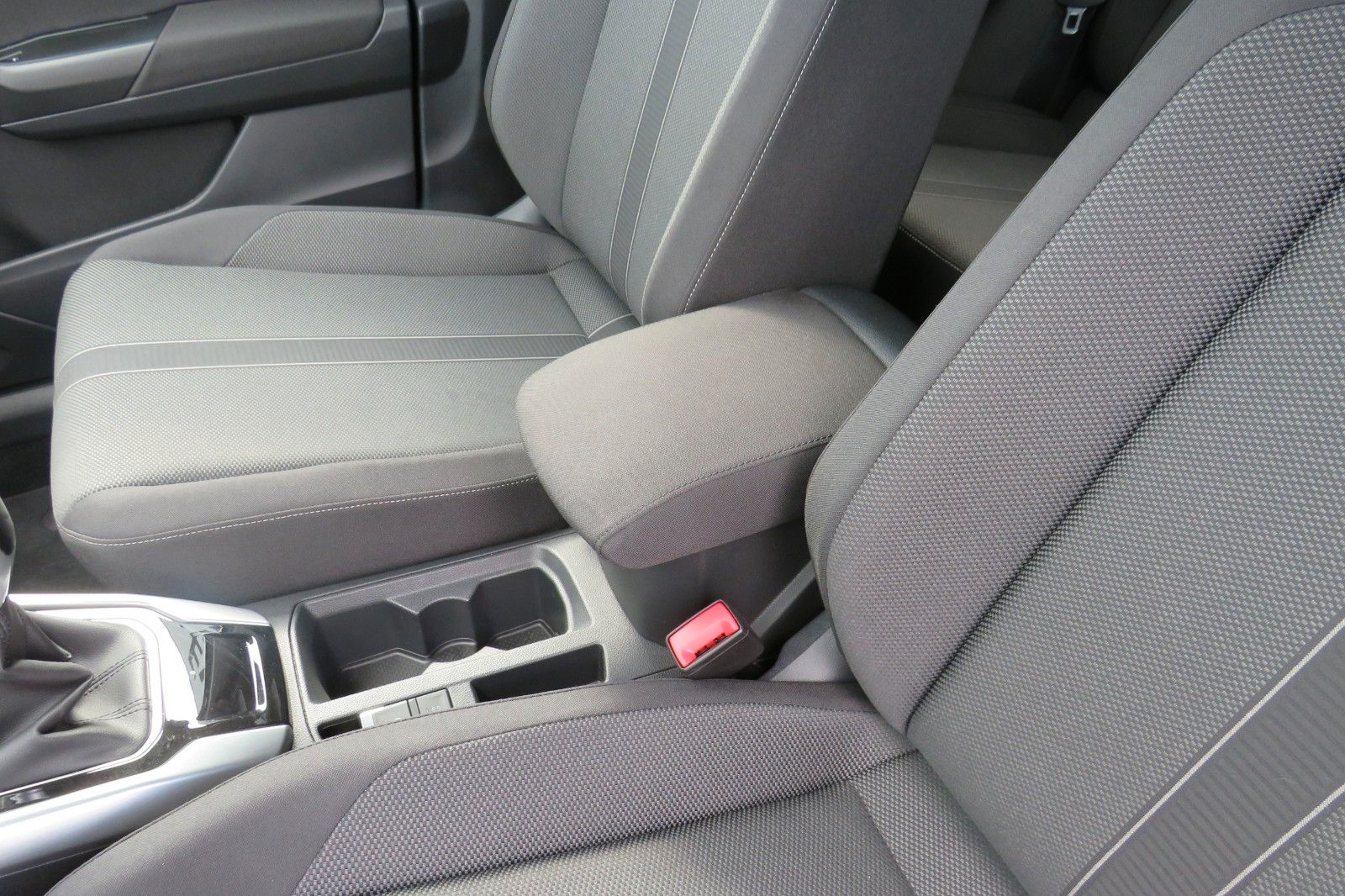 Fahrzeugabbildung Volkswagen T-Roc Life NAVI SITZH. GJ APP-CONNECT 1.HD