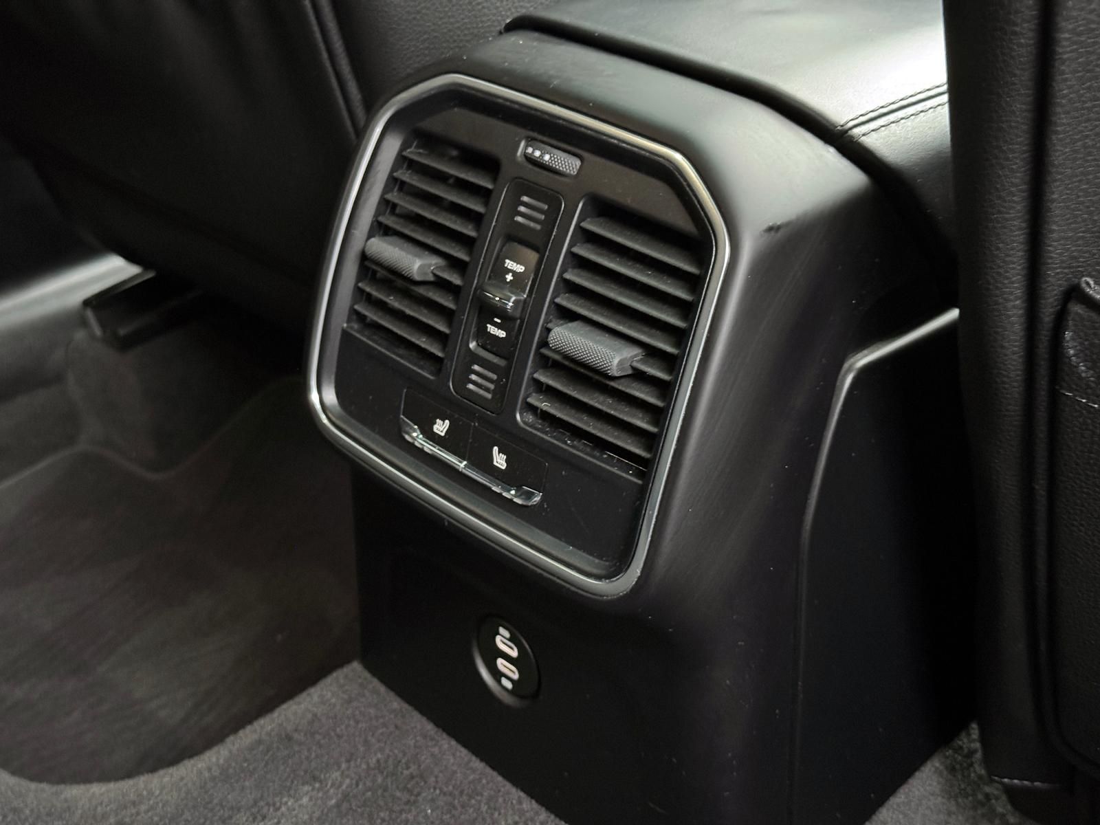 Fahrzeugabbildung Porsche S APPROVED*PDLS+*PASM*ACC*LUFT*PANO*RCAM*PPF*DAB