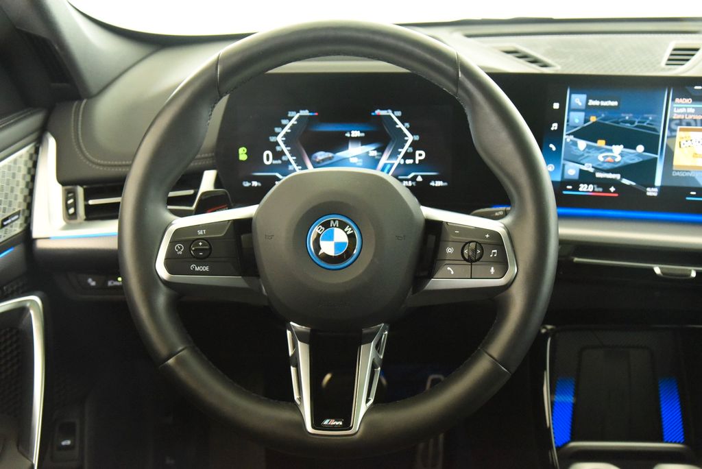 BMW iX1