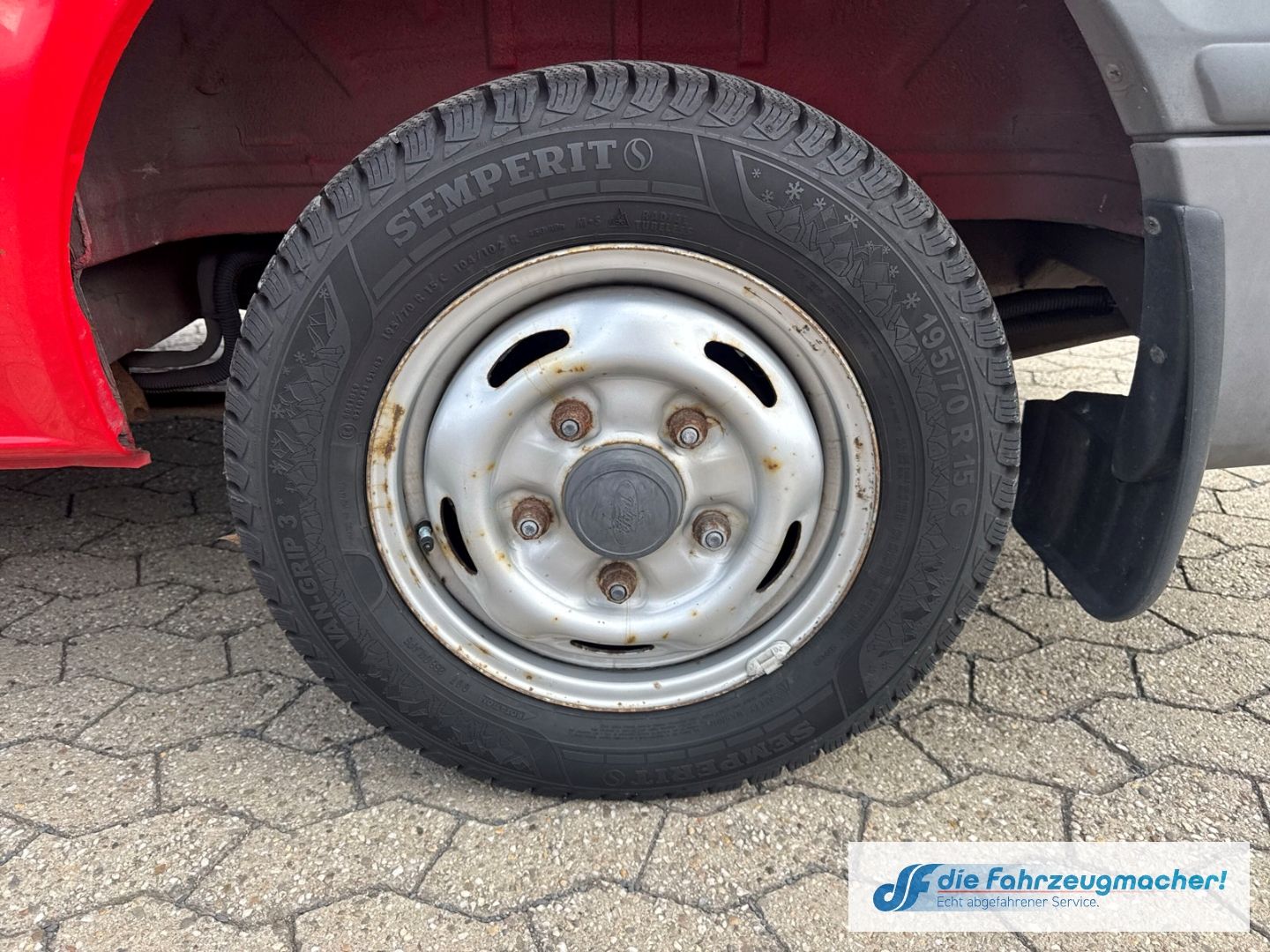 Fahrzeugabbildung Ford Transit Kombi FT 300 L 2.2 TDCI DPF Tel.-Vorb. P