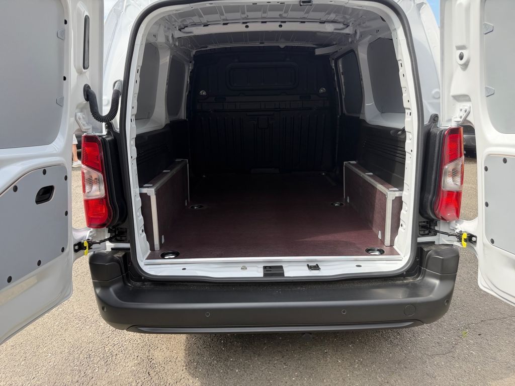 Fahrzeugabbildung Citroën Berlingo 1.5 Diesel 130 XL EHZ EAT8