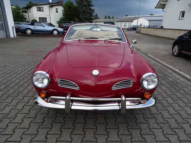 Volkswagen Karmann Ghia Cabrio vollständig restauriert