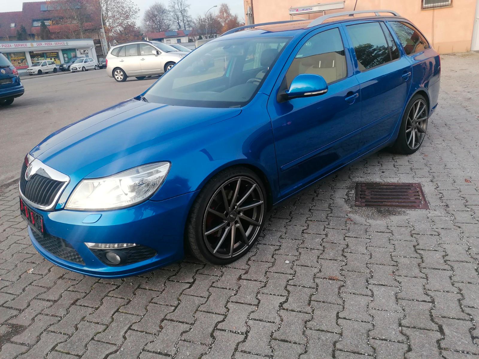 Skoda Octavia 2.0 TFSI RS Combi NAVI AHK PDC
