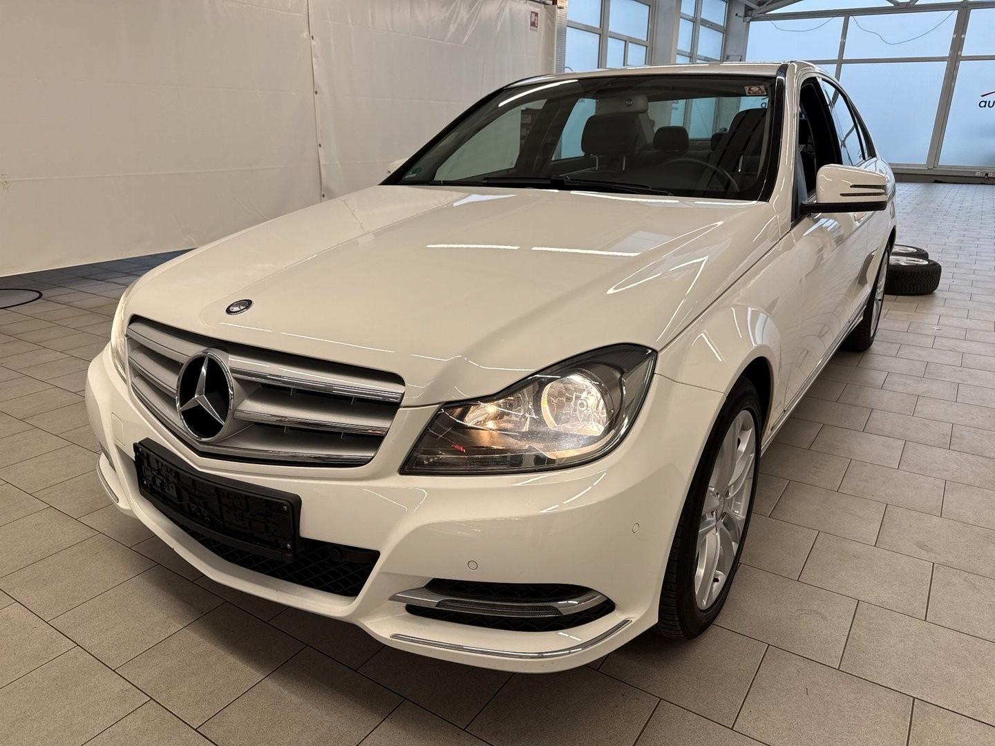 Mercedes-Benz C 180 CGI BE Avantgarde 7-G Tronic PDC LIMO NAV