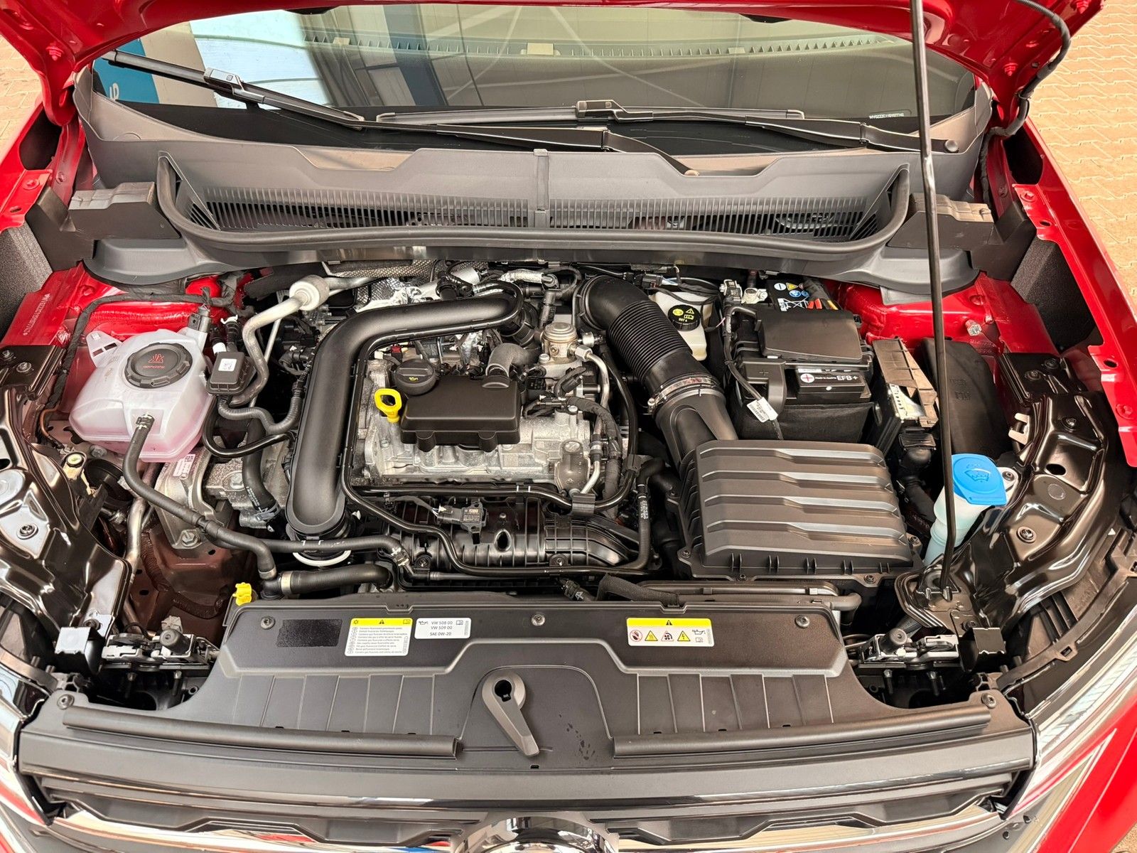 Fahrzeugabbildung Volkswagen T-Cross Goal 1.0 TSI AHK + LED + ACC + Allwetter