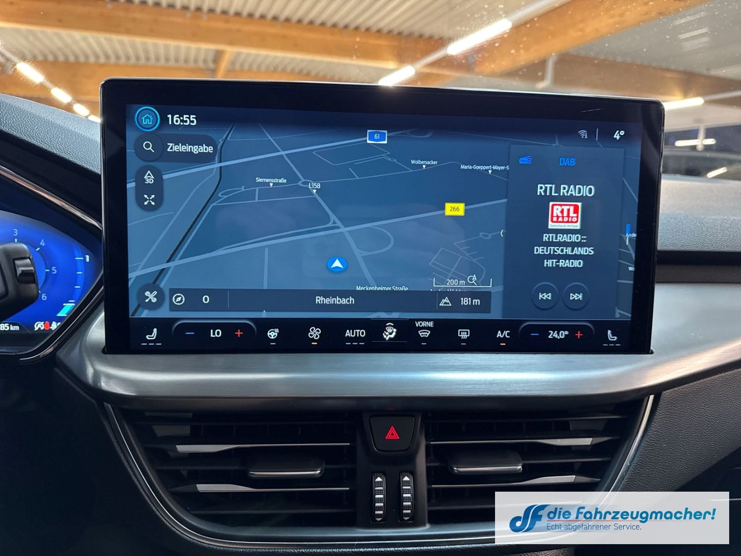 Fahrzeugabbildung Ford Focus Turnier Titanium X Navi Digitales Cockpit