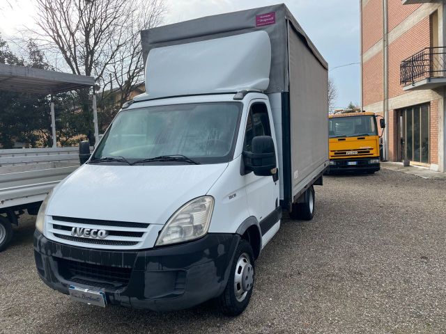 Iveco Daily 35C18 Telonato con portelloni poster