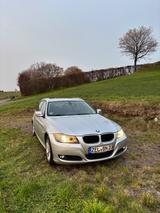 BMW 320d // Guter Zustand - BMW 320 aus 2010: Kombi, 320d