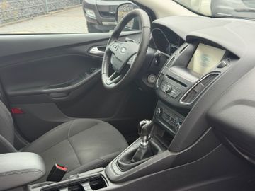 Ford Focus - 8