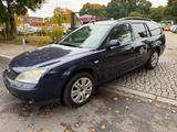 Ford Mondeo 2.0 Ghia Autom. - gebrauchte Ford Mondeo aus dem Jahr 2001