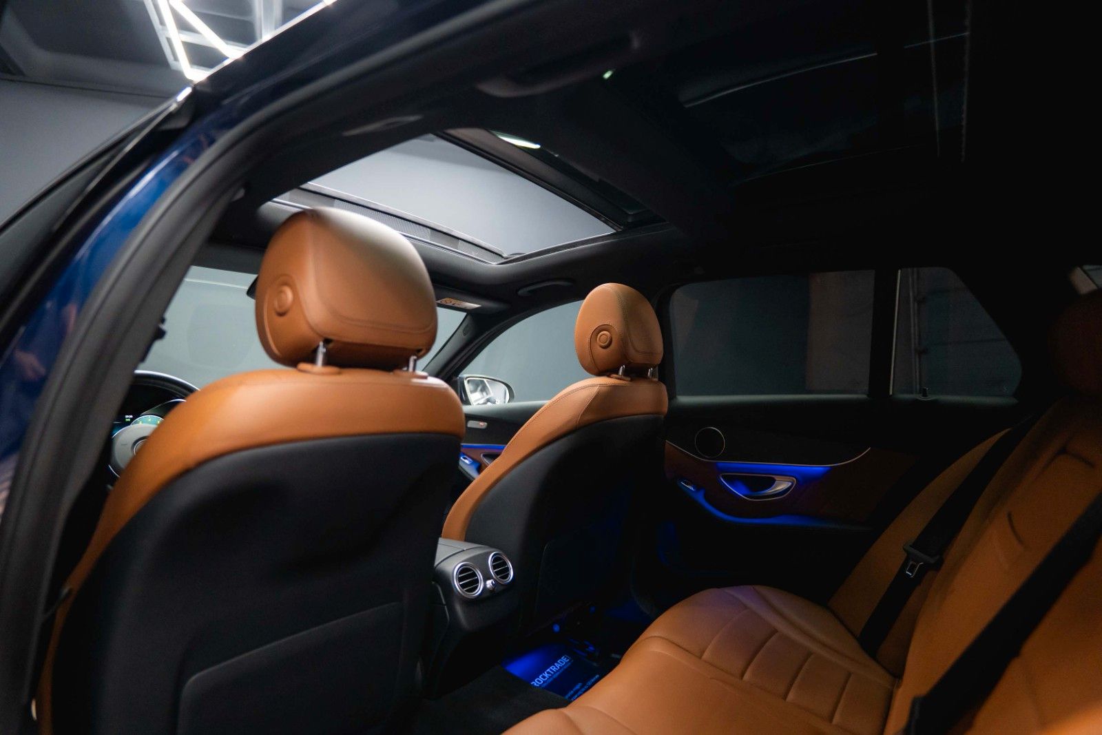 Fahrzeugabbildung Mercedes-Benz C 300 AMG | ACC | Pano | Mulitbeam | Widescreen
