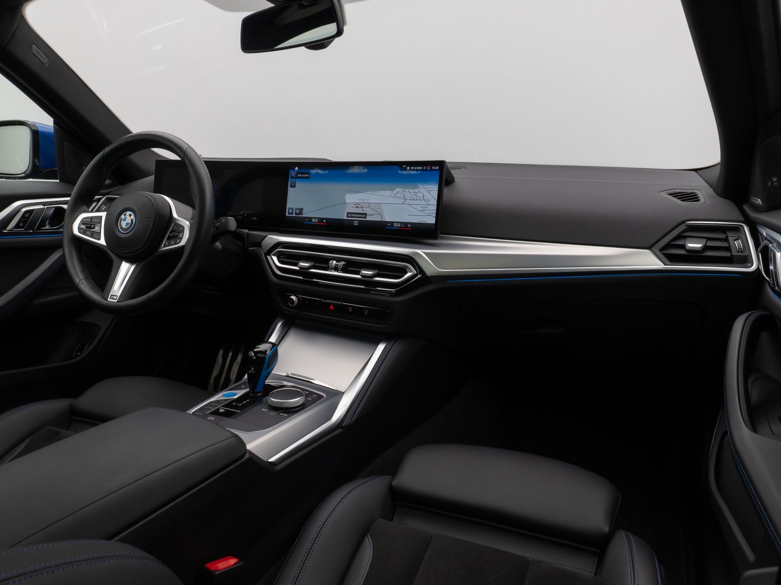 Fahrzeugabbildung BMW i4 eD40 M Sport Gran Coupè Kamera Glasdach HUD