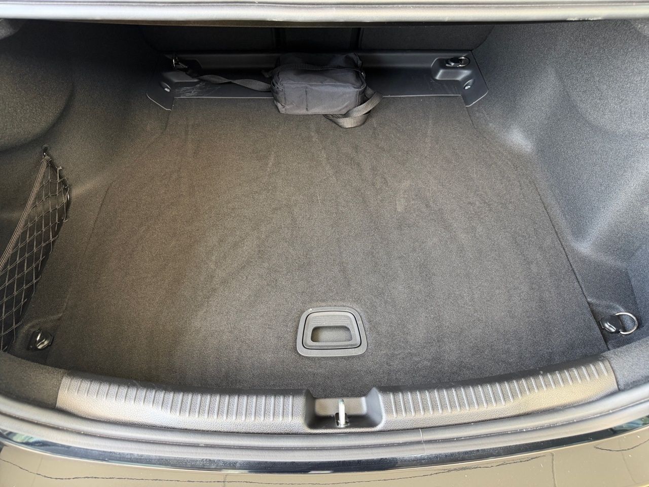 Fahrzeugabbildung Mercedes-Benz C 300 d AMG+NIGHT+AMBIENTE+DISTRONIC+KAMERA+