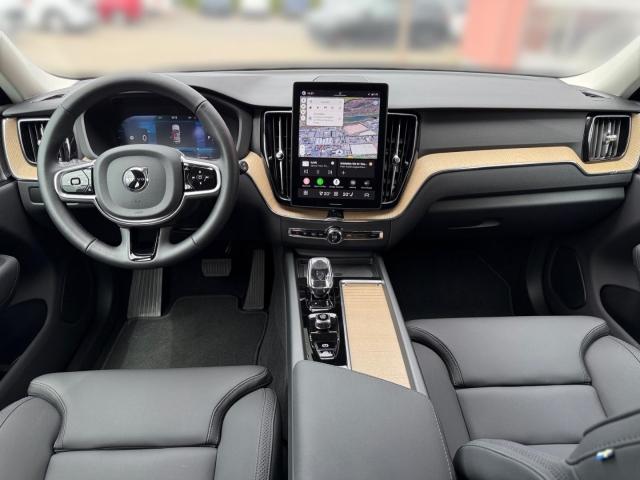 Volvo XC60 T6 Plug-In Hybrid AWD Plus Dark Mj26 mit 36