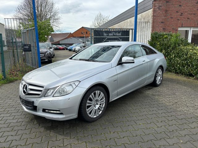 Mercedes-Benz E 220 CDI Coupe AUTOMATIK NAVI SHZ TEMP PDC