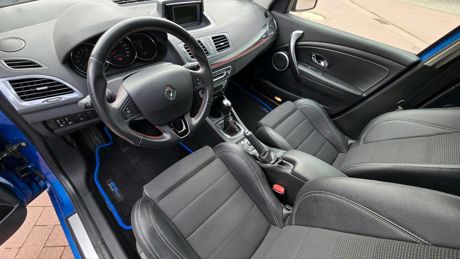 Renault Megane 2012 — photo 9