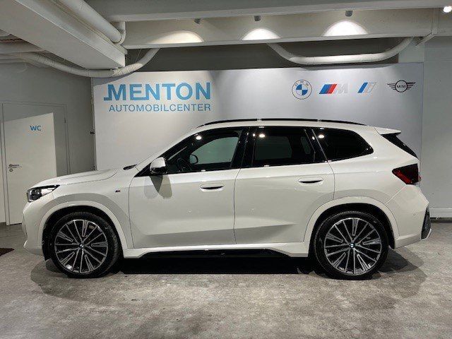 BMW X1 xDrive23d M Sportpaket Panorama Harman ad.LED foto 2