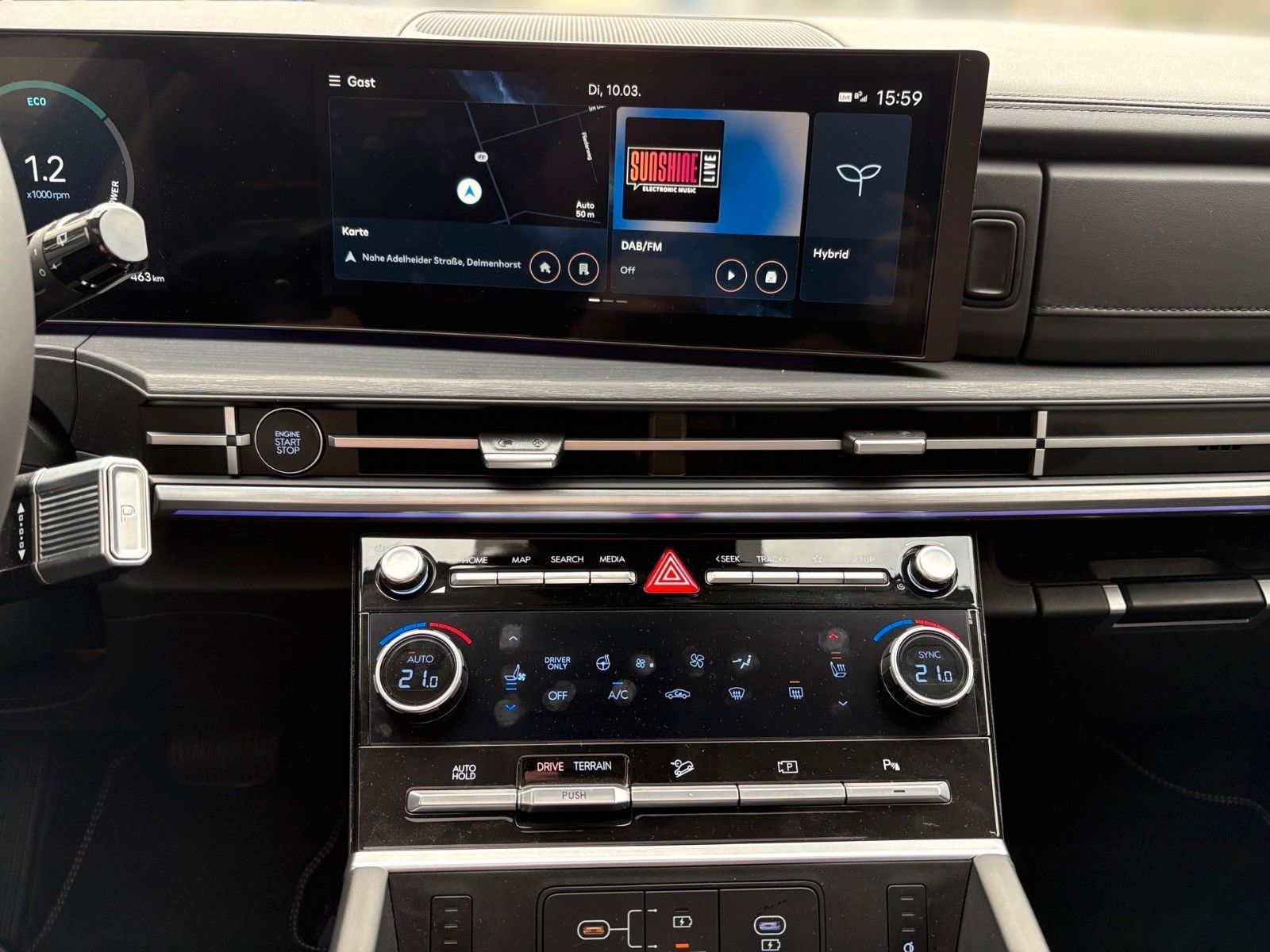 Fahrzeugabbildung Hyundai Santa Fe Hybrid Intro Glasschiebe-Dach