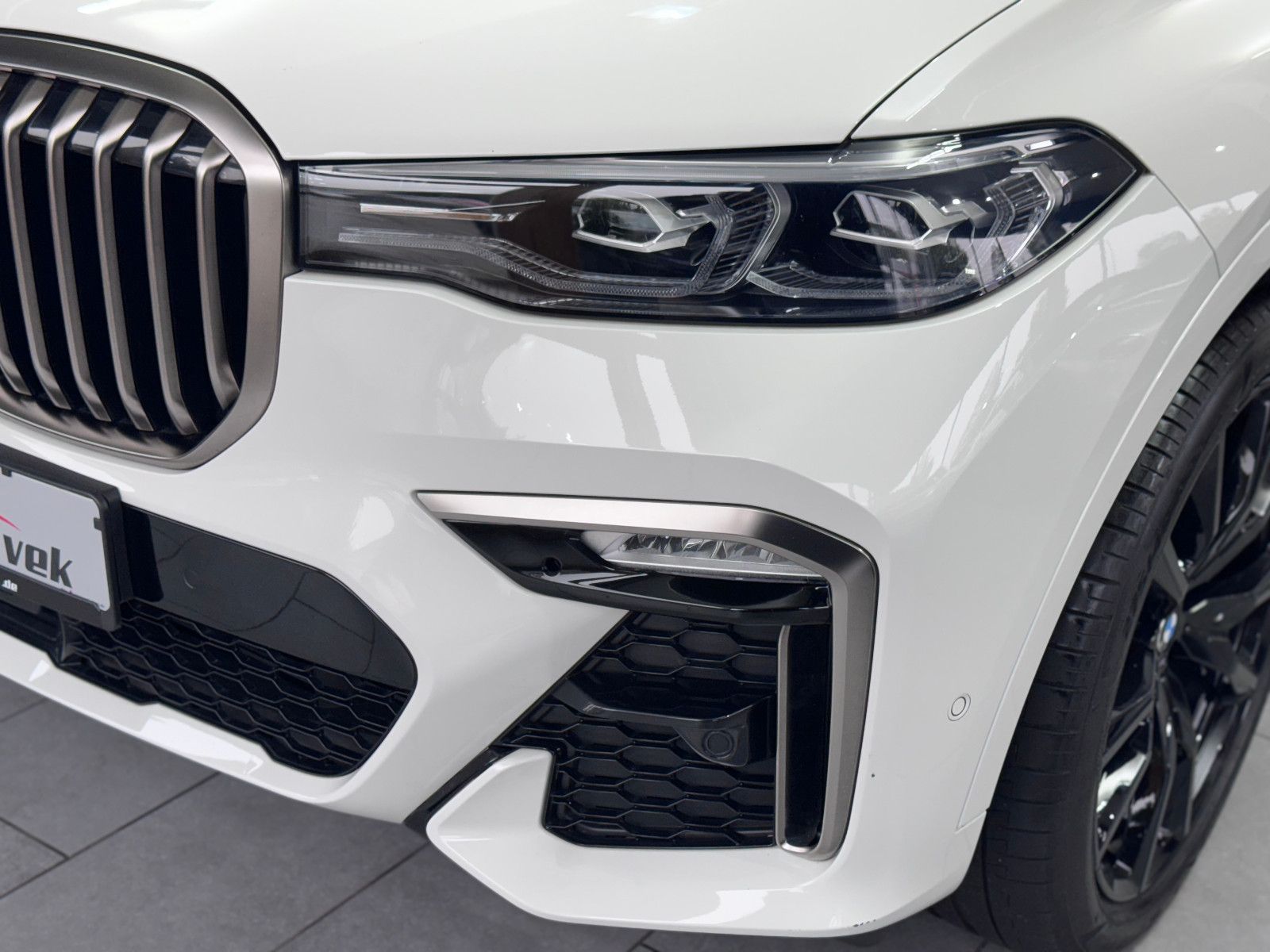 Fahrzeugabbildung BMW X7 M50d*INDIVIDUAL*7-SITZER*360 KAMERA*1.HAND*