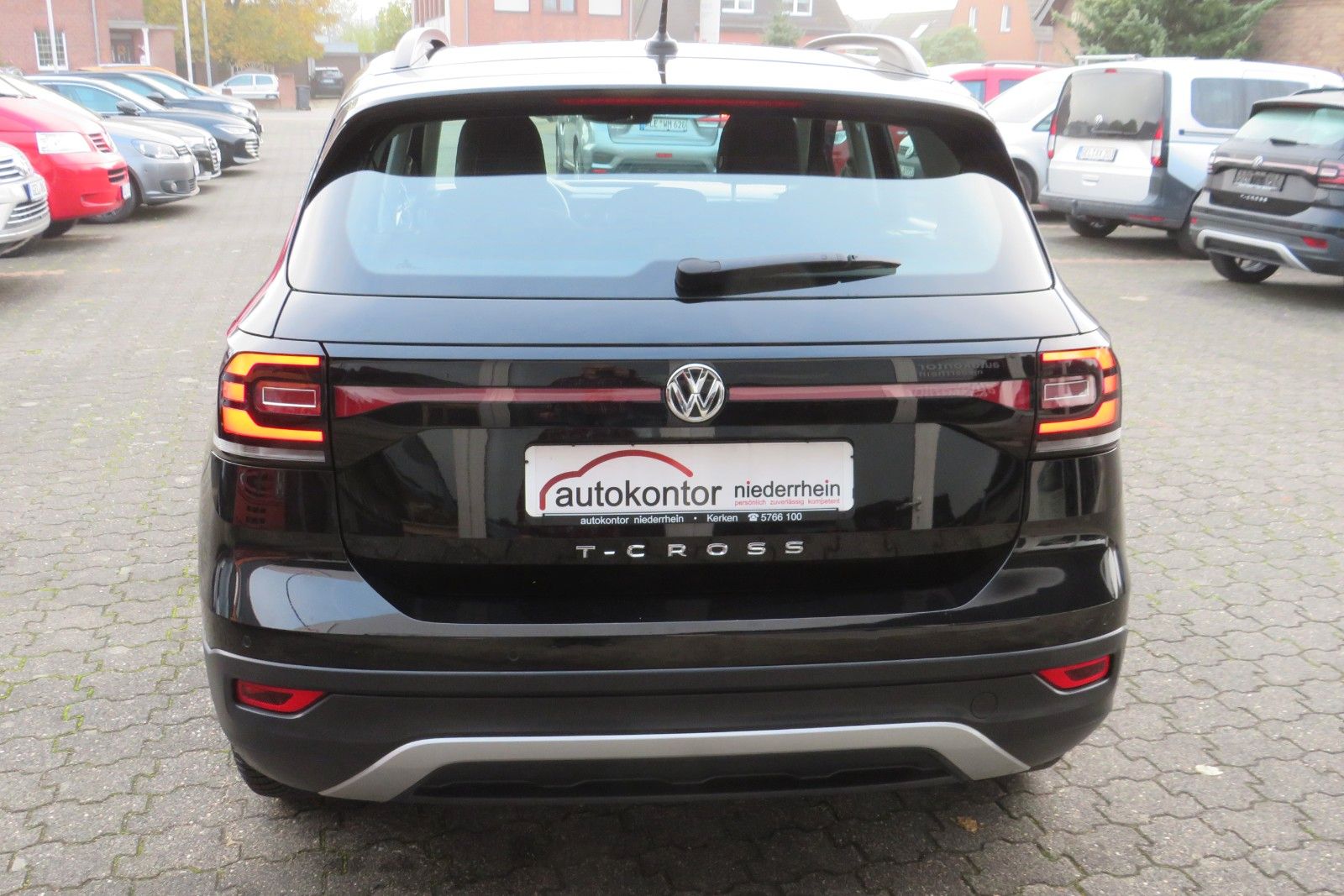 Fahrzeugabbildung Volkswagen T-Cross Life NAVI PDC SITZH DIGITAL-COCKPIT PRO