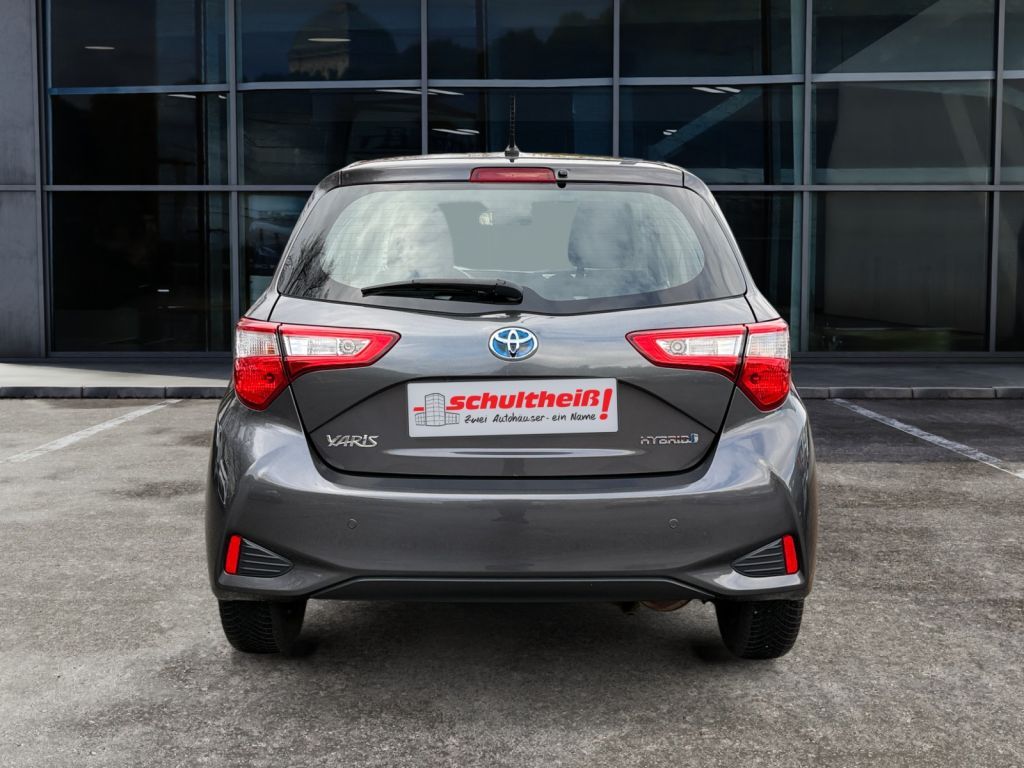Fahrzeugabbildung Toyota Yaris Hybrid 1.5 VVT-i Team Deutschland