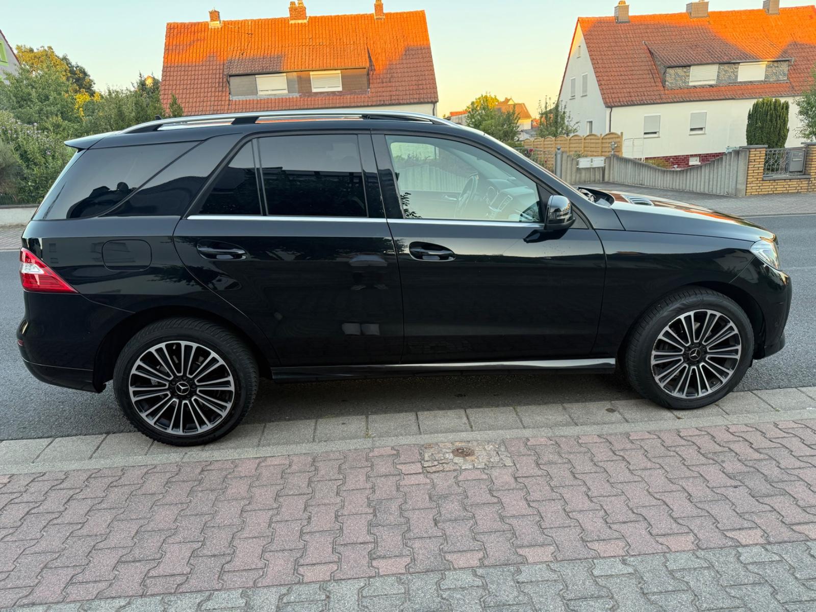 Mercedes-Benz ML 350 4MATIC/TÜV/360° KAMERA/HEAD-UP/20 ZOLL