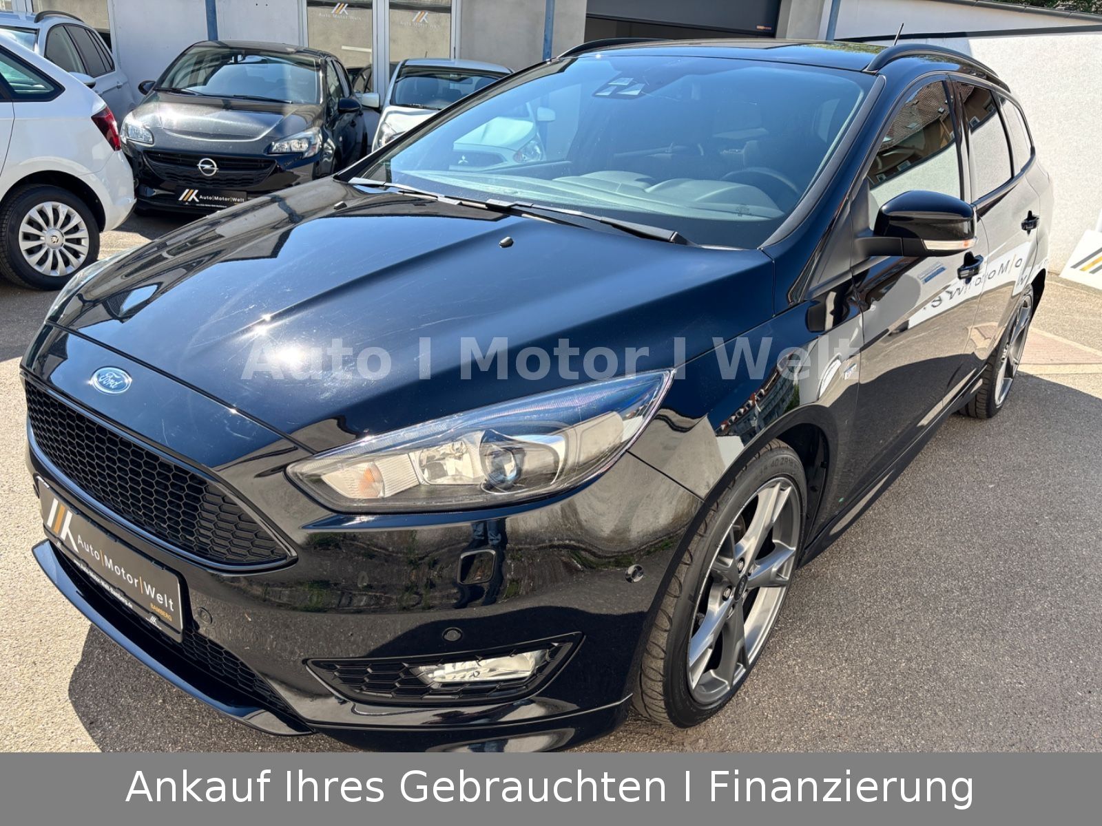 Fahrzeugabbildung Ford Focus Turnier ST-Line SYNC/LED/XENON/ALU/NAV/SHZ
