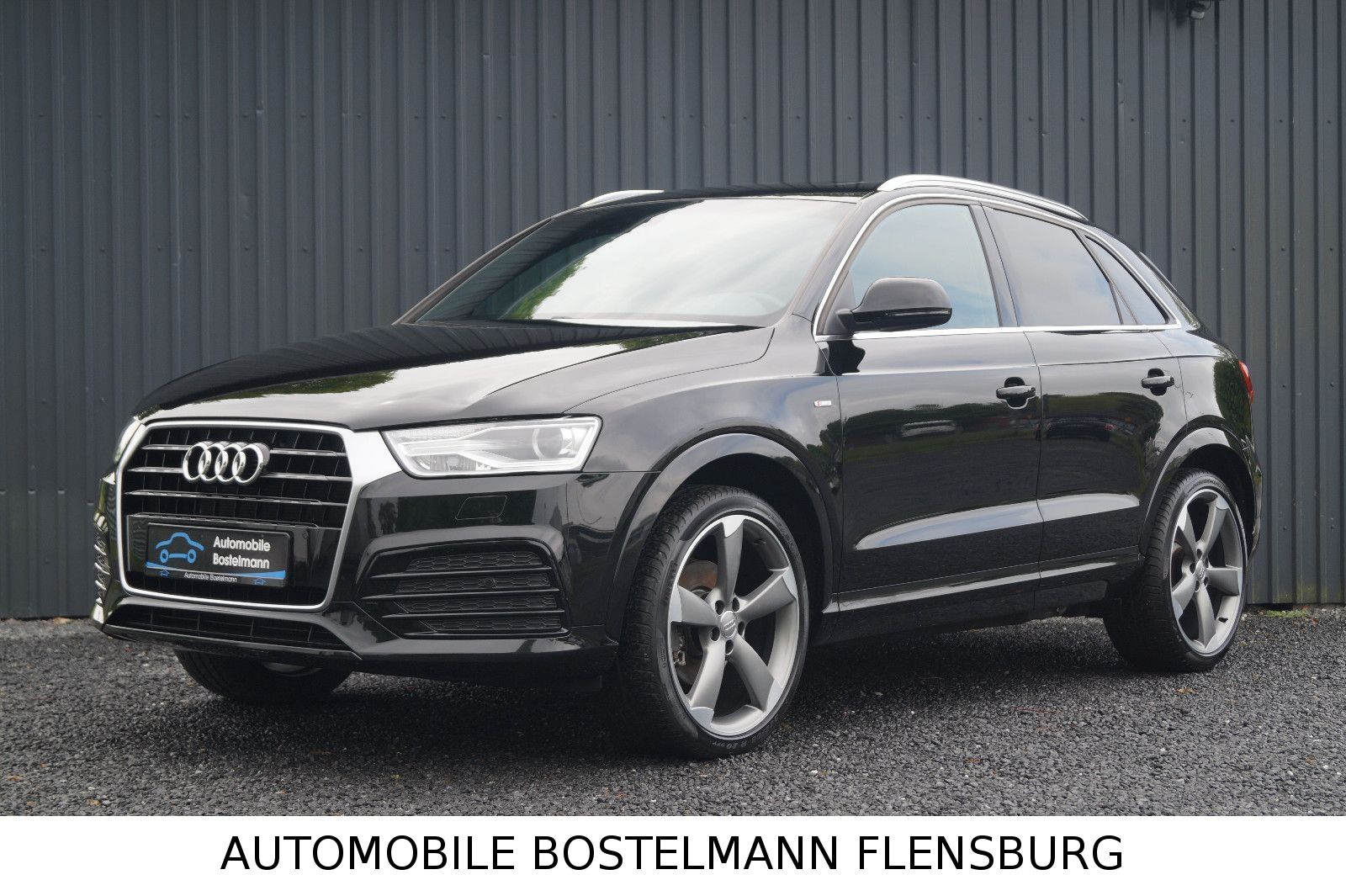 AUDI Q3 *EXCLUSIVE*S-Line*BOSE*PANO*LEDER*NAVI*1HAND*