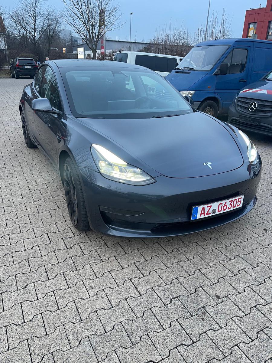 Tesla Model 3 Performance Dual AWD