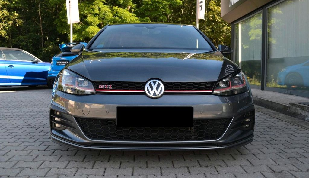 Image of Volkswagen Golf