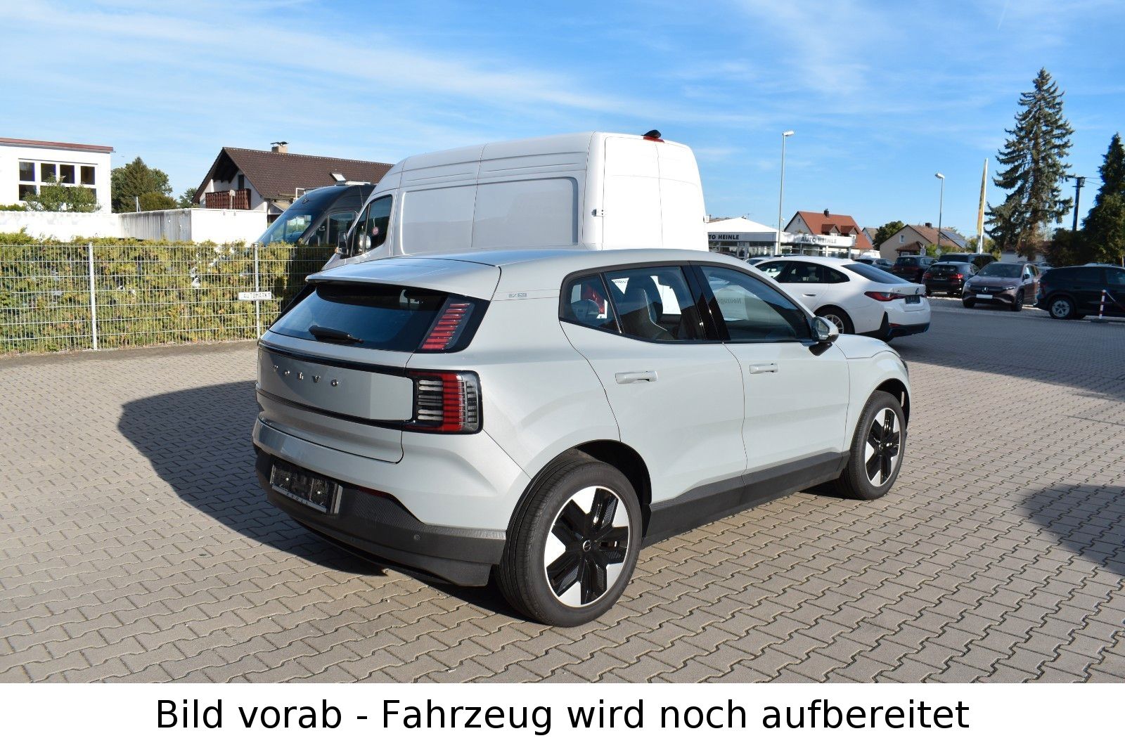 Volvo EX30 Core 2WD Pure Electric Abstandstempomat LED imagem 3