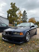 BMW E36 323i Limousine M Paket Schiebedach... - BMW 316 aus 1992