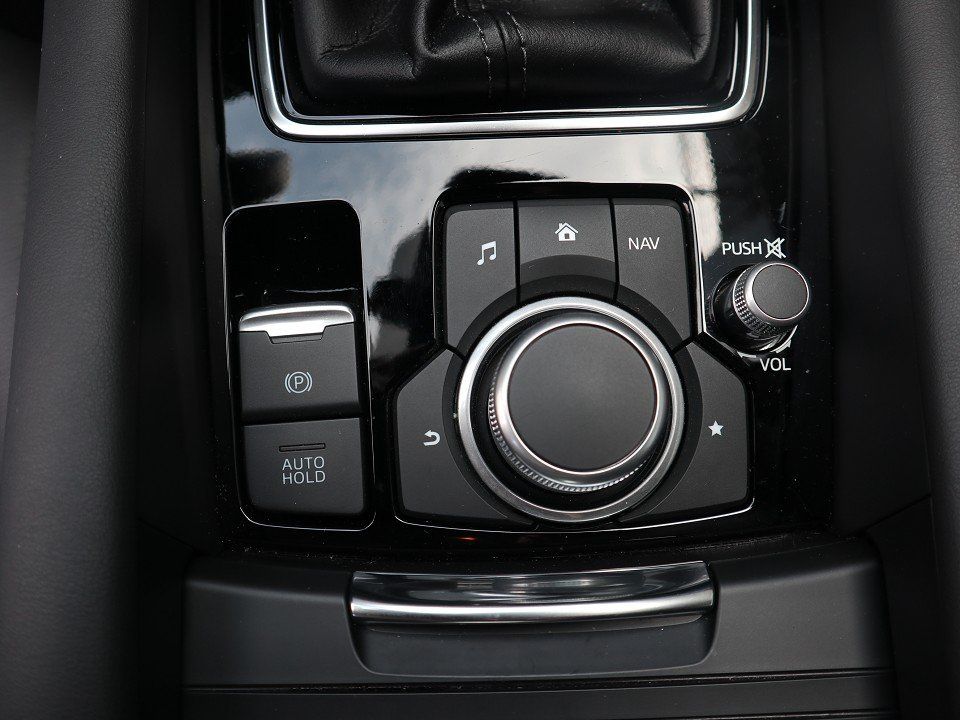 Fahrzeugabbildung Mazda 6 L Exclusive-Line G-165 LEDER-S NAVI el.Sitzv.