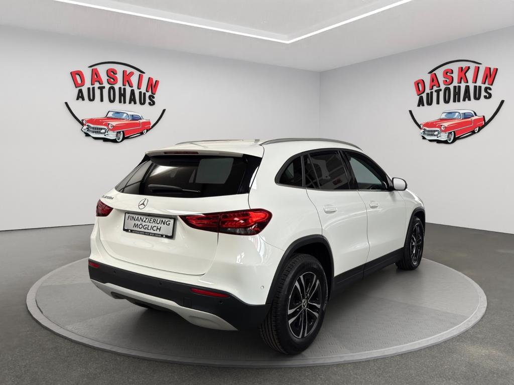 Mercedes-Benz GLA 180