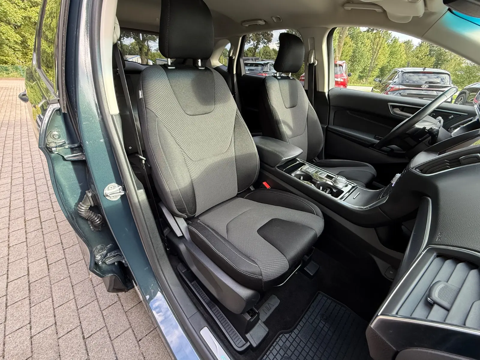 Ford Edge Titanium 4x4/AHK/ACC/Lane/App/SHZv+h/elKlap