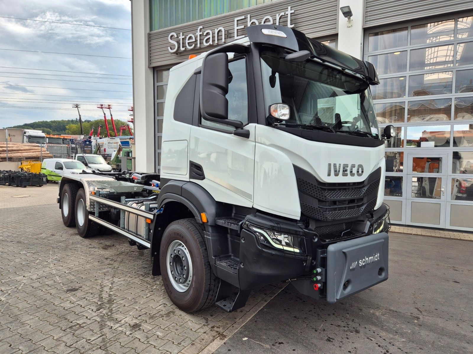 Fahrzeugabbildung Iveco X-Way AT300X48Z/P HR OFF 6x4 Hiab Winterdienst
