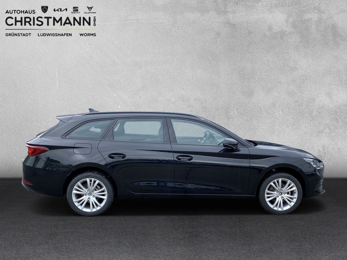 Fahrzeugabbildung SEAT Leon Sportstourer Style 1.5 eTSI EU6d