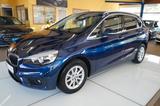 BMW 218 i Active Tourer Advantage AUTOMATIK / NAVI - blaue BMW 218