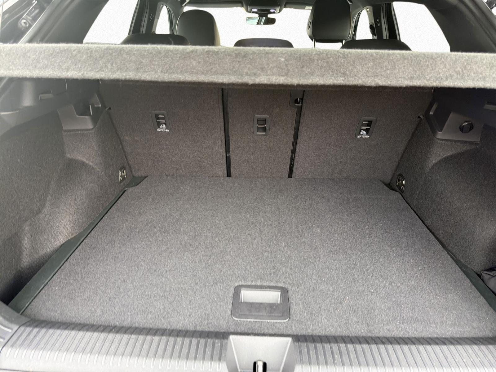Volkswagen T-Roc R-Line 1.5 eTSI 7-DSG NAVI KLIMA PDC, миниатюра 7
