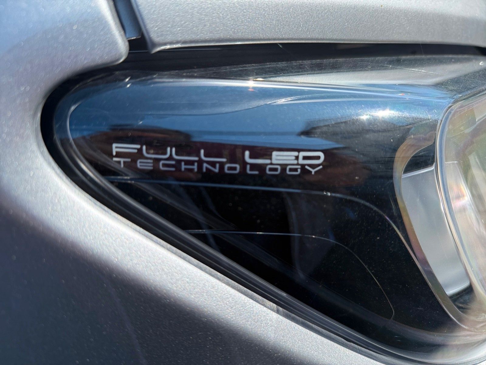 Fahrzeugabbildung Citroën Jumper Kasten 35 L2H2 BlueHDi 140 Automatik
