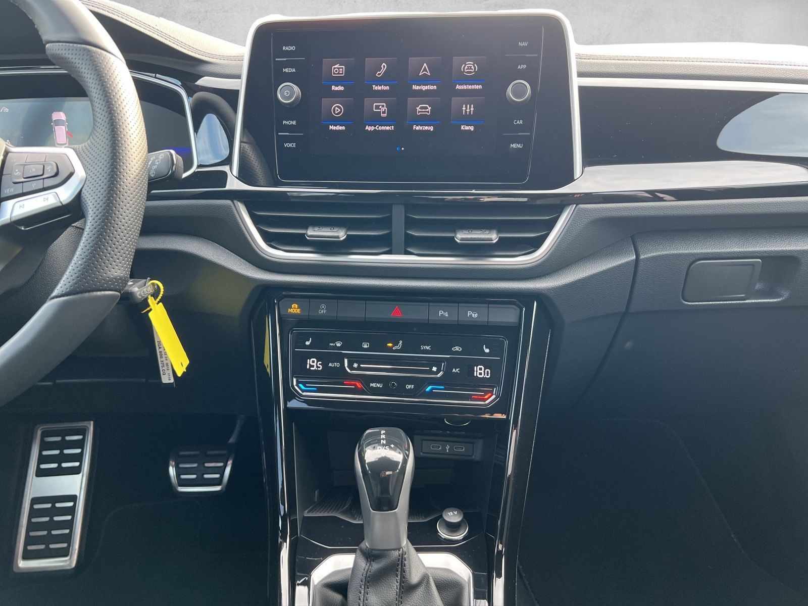 T-Roc R-Line 1.5 TSI DSG*LED*AHK*Navi*Klima