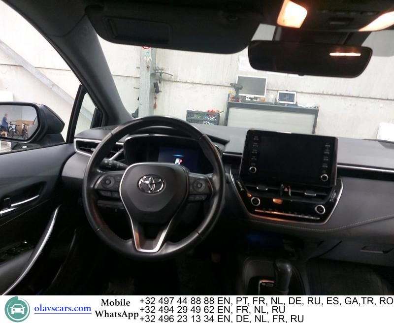 Toyota Corolla 1.8 Hybrid Style Aut. LED Navi 1/2 Leat imagem 3