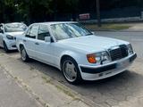 Mercedes-Benz W124 300E Umbau Optik 500E - Mercedes-Benz 300 in Hamburg