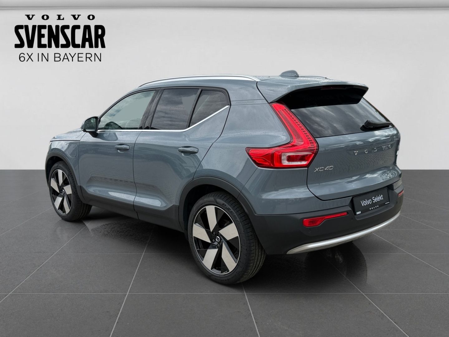 Volvo XC40 Plus Bright Recharge Plug-In Hybrid 2WD Sta imagem 3
