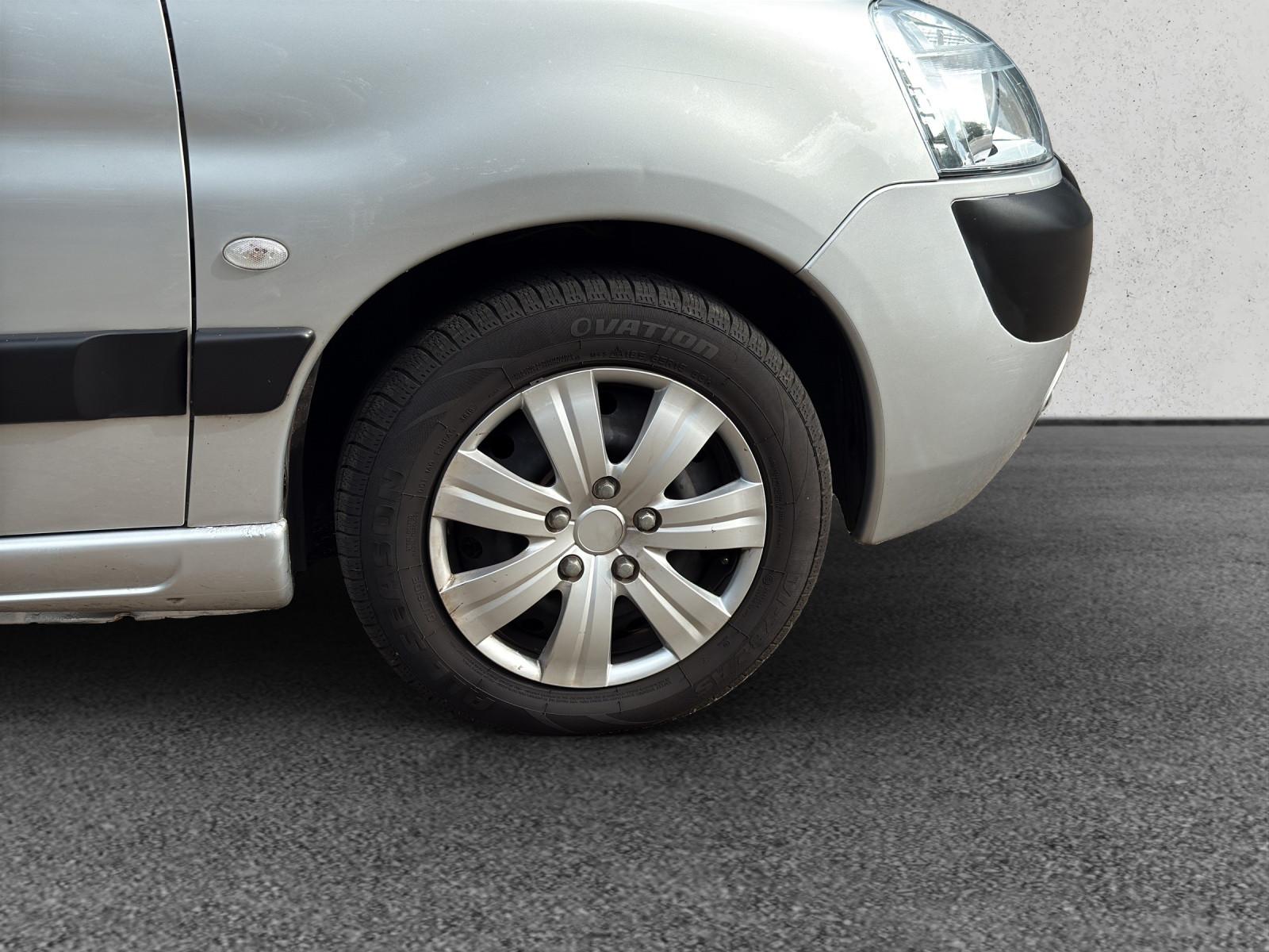 Peugeot Partner 1.6+ Behinderten Umbau+Rollstuhlrampe+KL