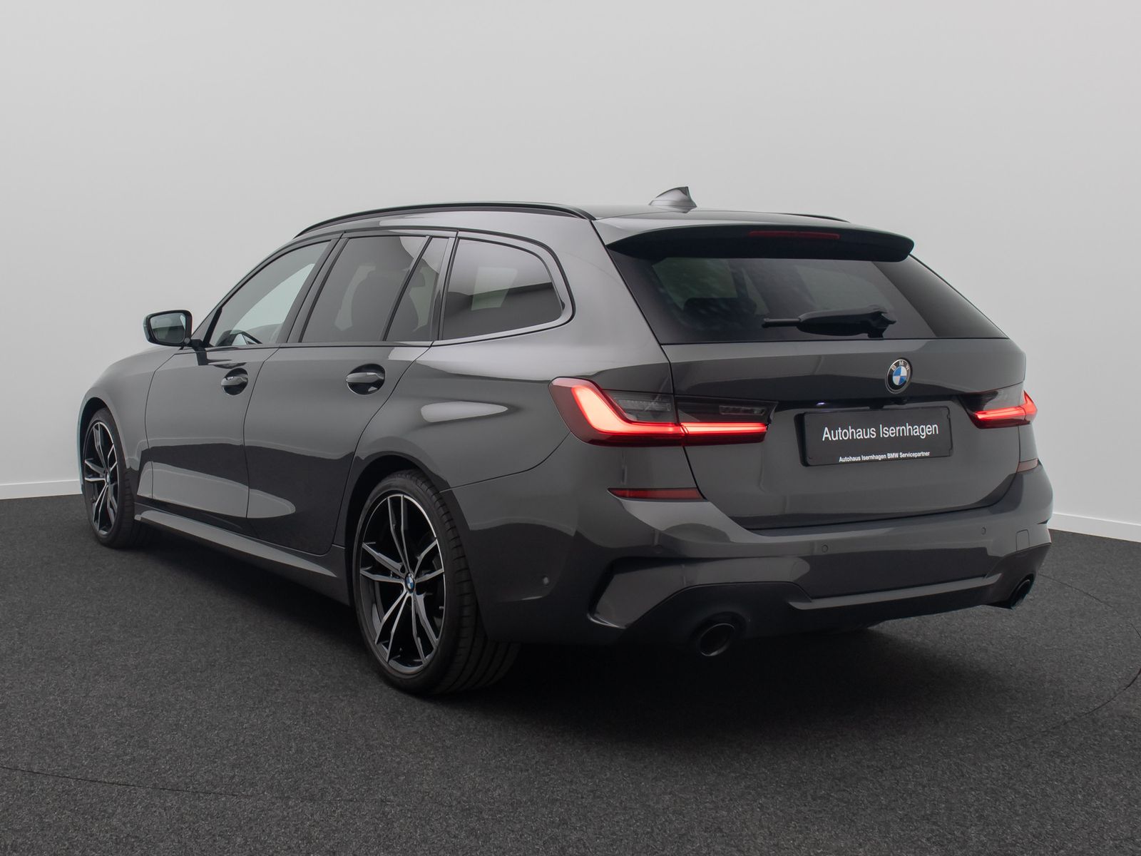 Fahrzeugabbildung BMW 320d xD M Sport Panorama DAB Laser Kamera 19Zoll