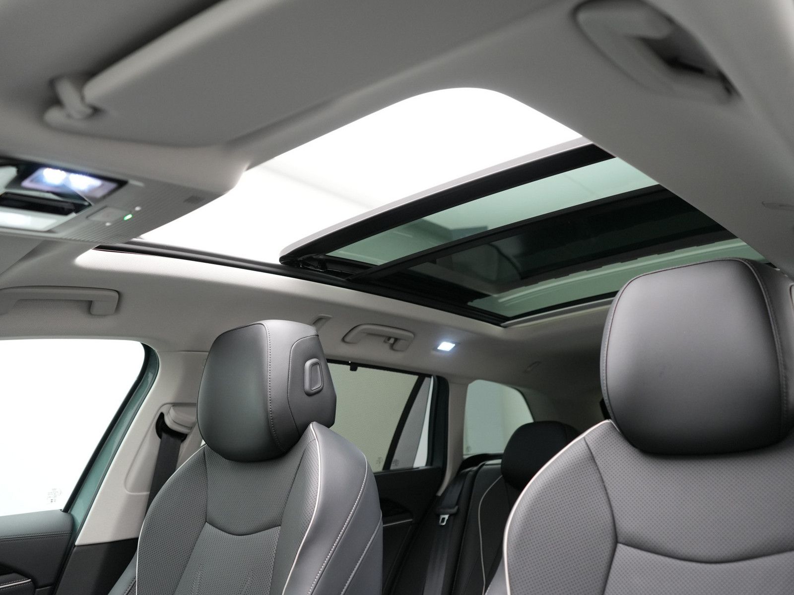 Volkswagen Passat eHybrid Elegance PANO MATRIX AHK ACC H K foto 5