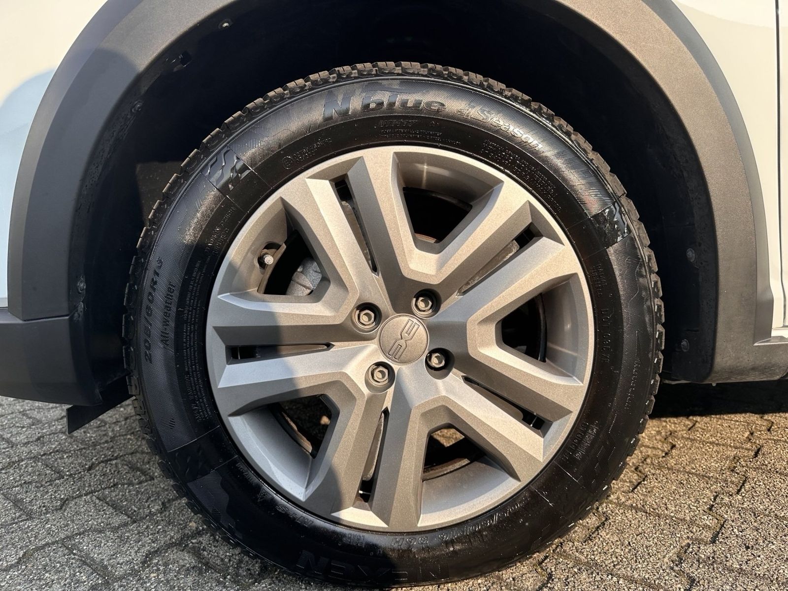 Fahrzeugabbildung Dacia Sandero Stepway Expression TCe 90 Automatik